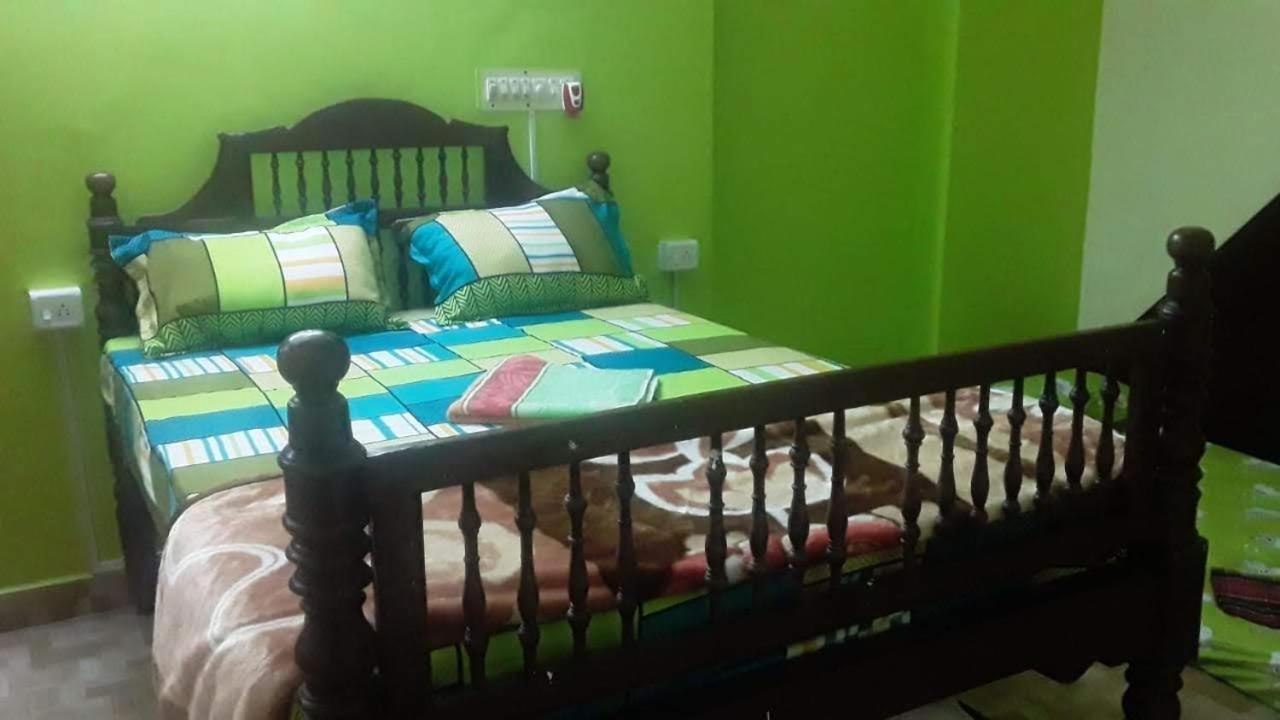 Elisa Home Stay Villa ปอนดิเชอรี ภายนอก รูปภาพ