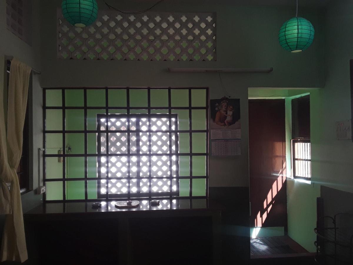 Elisa Home Stay Villa ปอนดิเชอรี ภายนอก รูปภาพ
